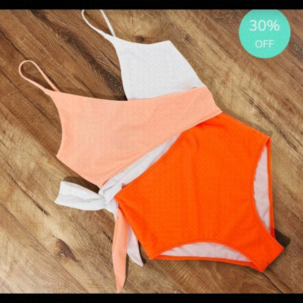 ⭐️TRI Colour Wrap Cut Out Swimsuit⭐️